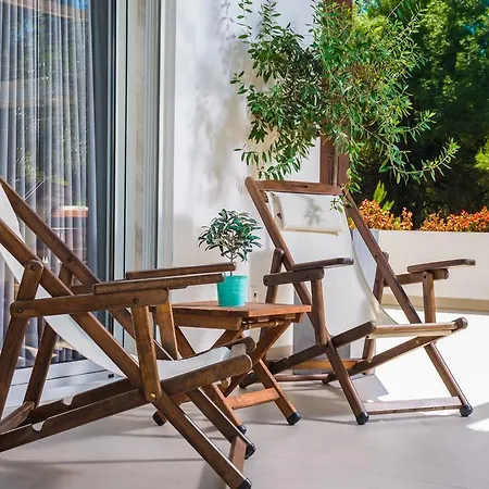 The White At Sani Villa