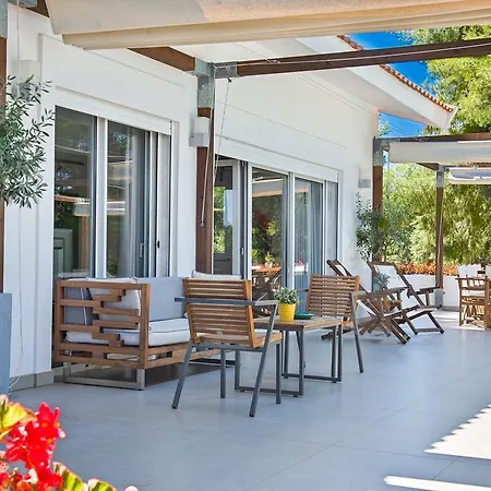 The White At Sani Villa *