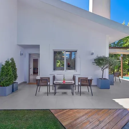 The White At Sani Villa