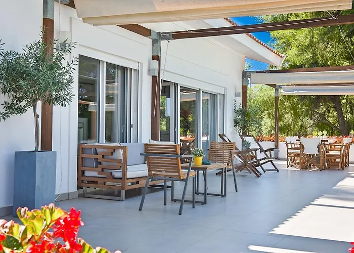 The White At Sani Villa *